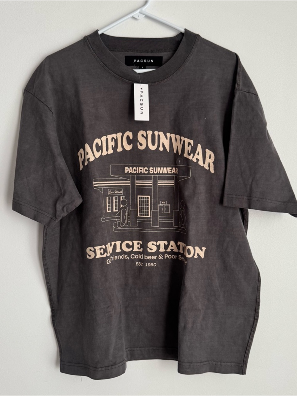 PacSun Black Short-Sleeve Graphic Tee with Cream Print